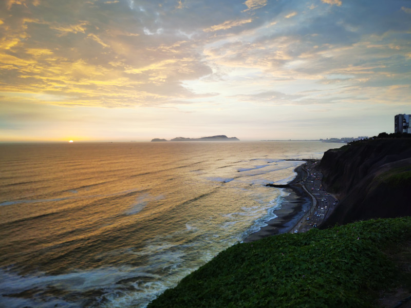 Закат в Лиме